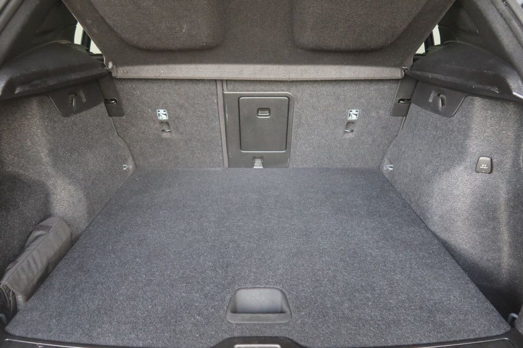 Used Volvo XC40 2021 for sale - 76375909: Photo 8