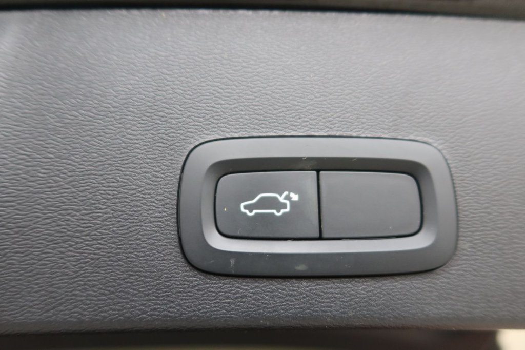 Used Volvo XC40 2022 for sale - 76092688: Photo 10