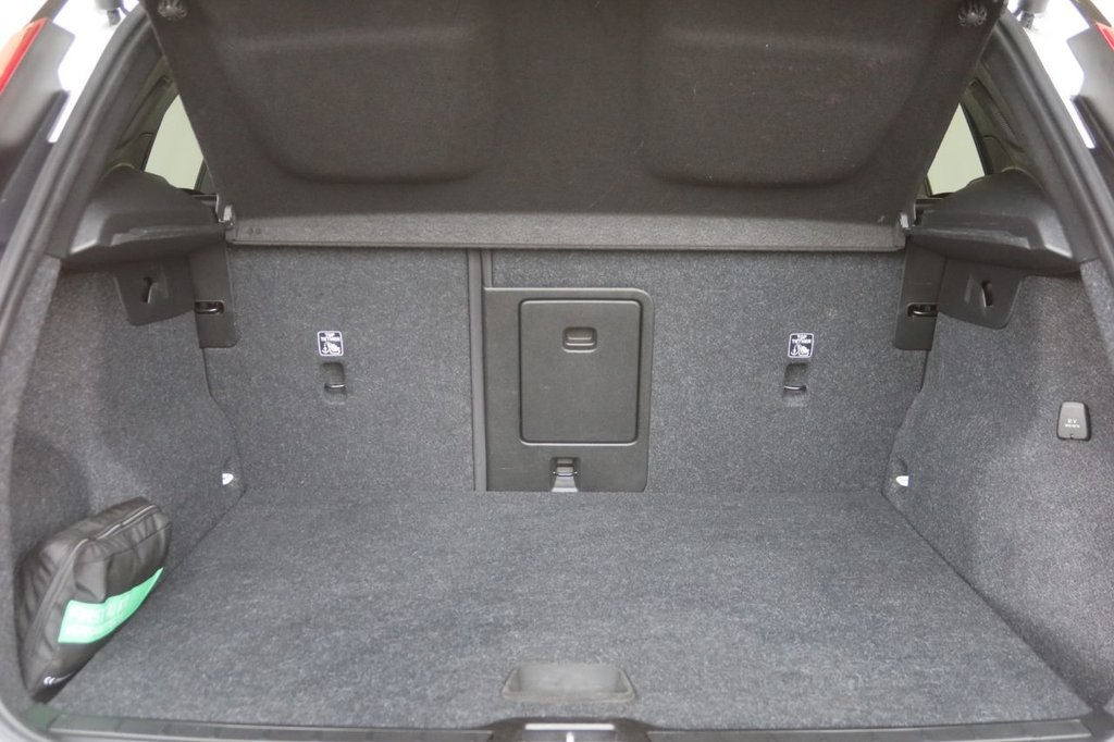 Used Volvo XC40 2021 for sale - 76429855: Photo 8