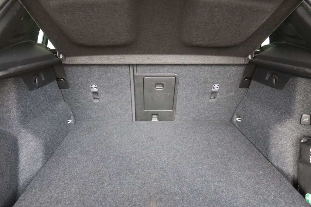 Used Volvo XC40 2021 for sale - 76417218: Photo 7