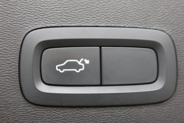 Used Volvo XC40 2021 for sale - 76236211: Photo 10
