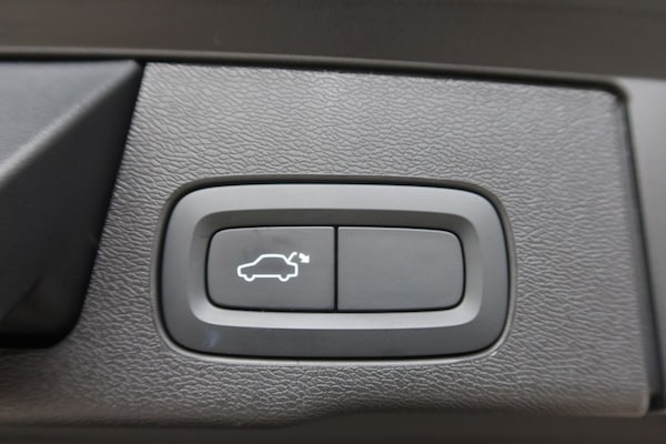 Used Volvo XC60 2023 for sale - 76162825: Photo 10