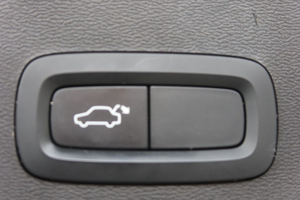 Used Volvo XC40 2021 for sale - 76429990: Photo 10