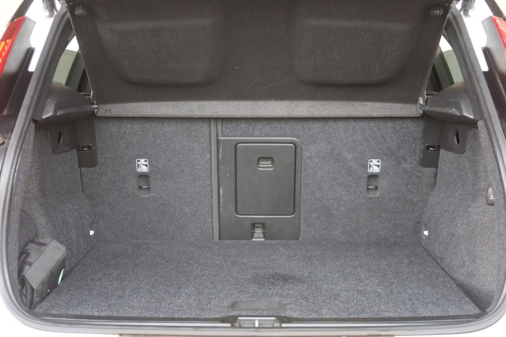 Used Volvo XC40 2021 for sale - 76429990: Photo 8