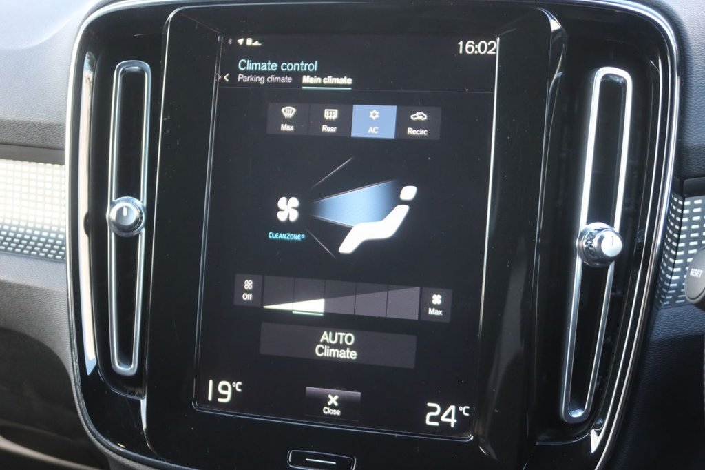 Used Volvo XC40 2021 for sale - 76029431: Photo 14