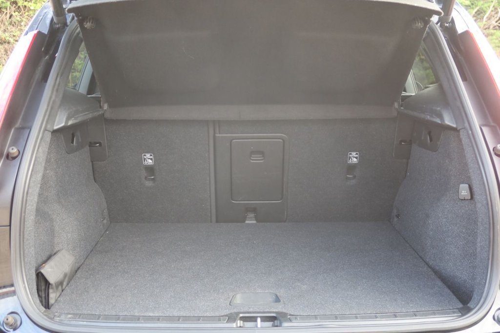 Used Volvo XC40 2021 for sale - 76029431: Photo 8