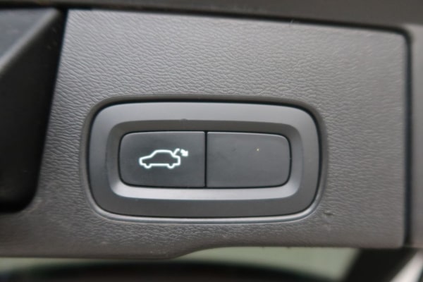 Used Volvo XC60 2022 for sale - 76080513: Photo 11