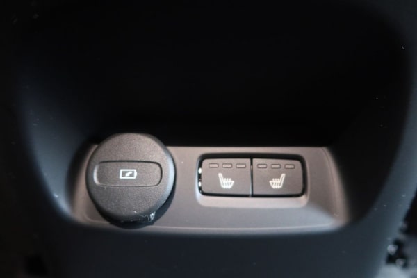 Used Volvo XC40 2021 for sale - 76334019: Photo 17