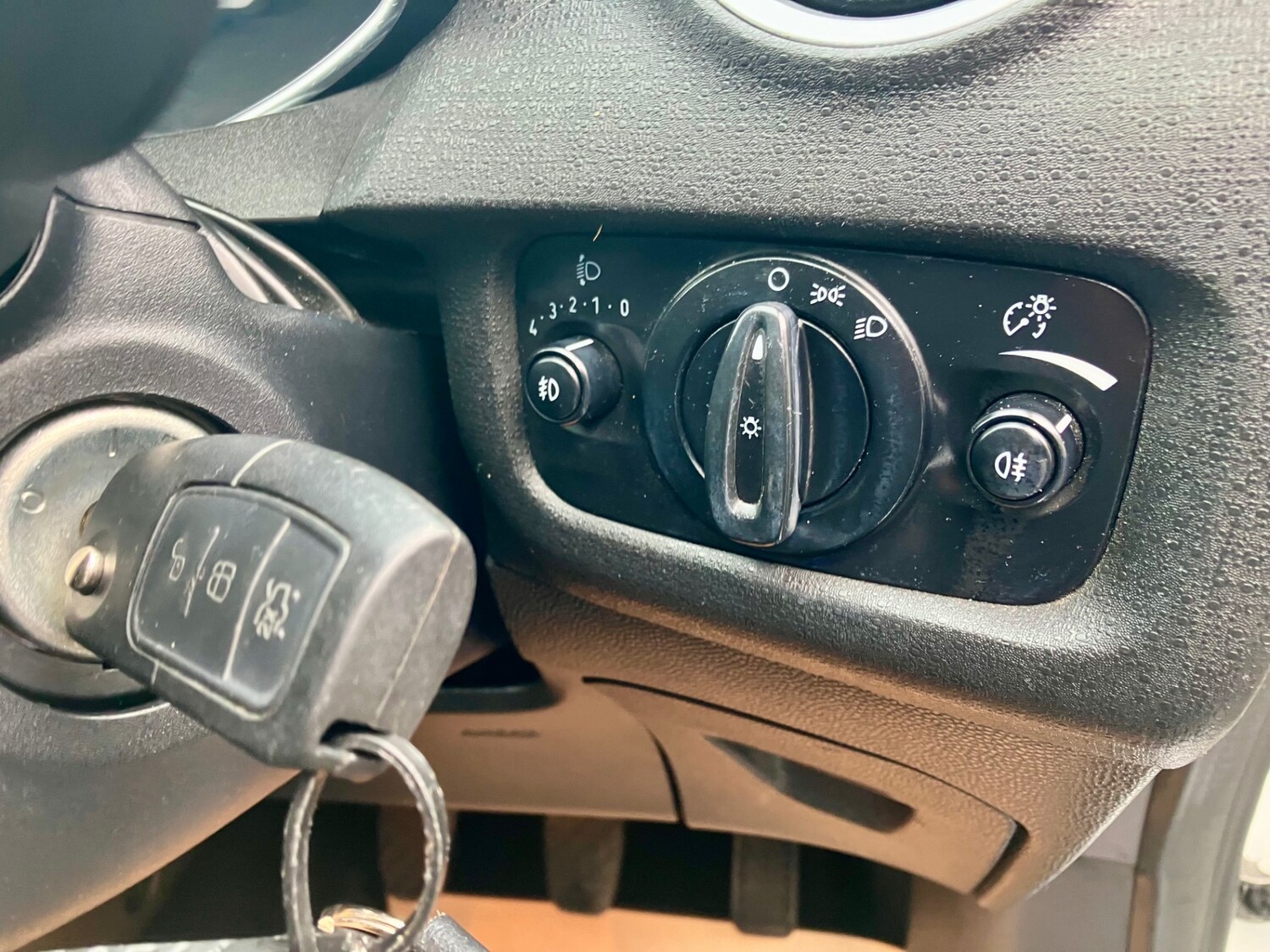 Used Ford Fiesta 2017 for sale - 77517730: Photo 12