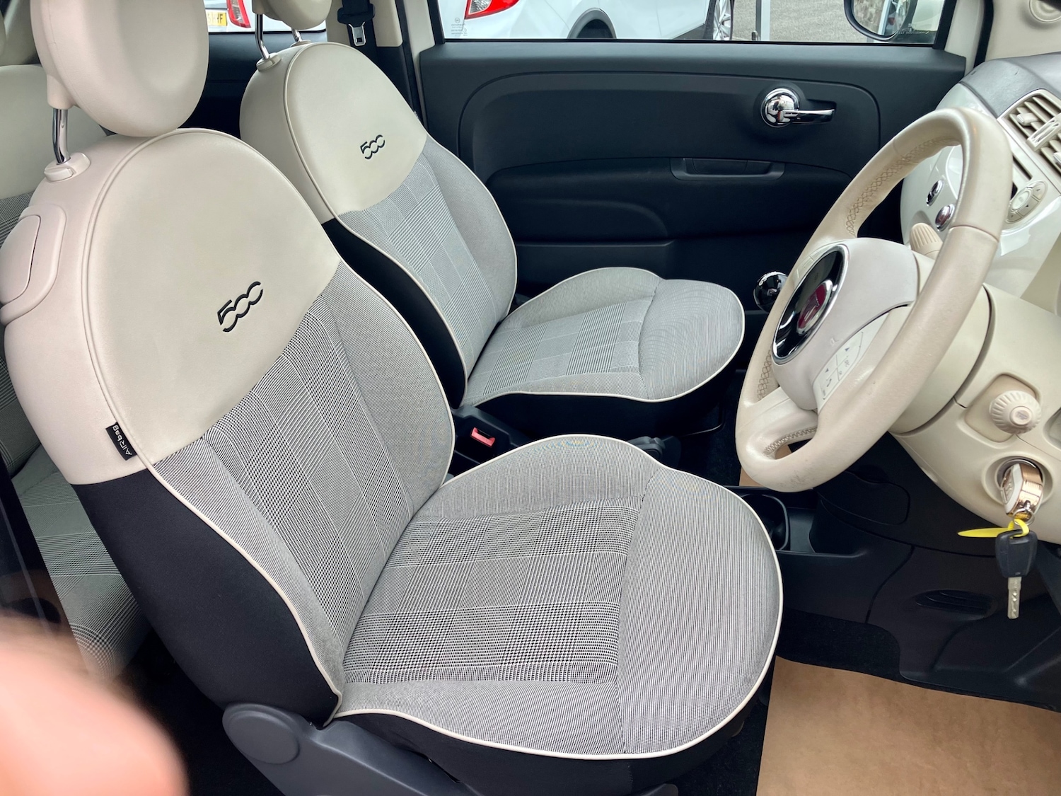 Used Fiat 500 2015 for sale - 78133437: Photo 8