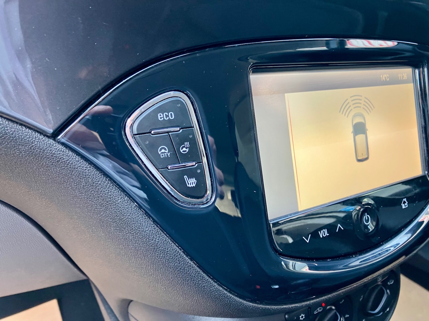 Used Vauxhall Corsa 2015 for sale - 77976894: Photo 14