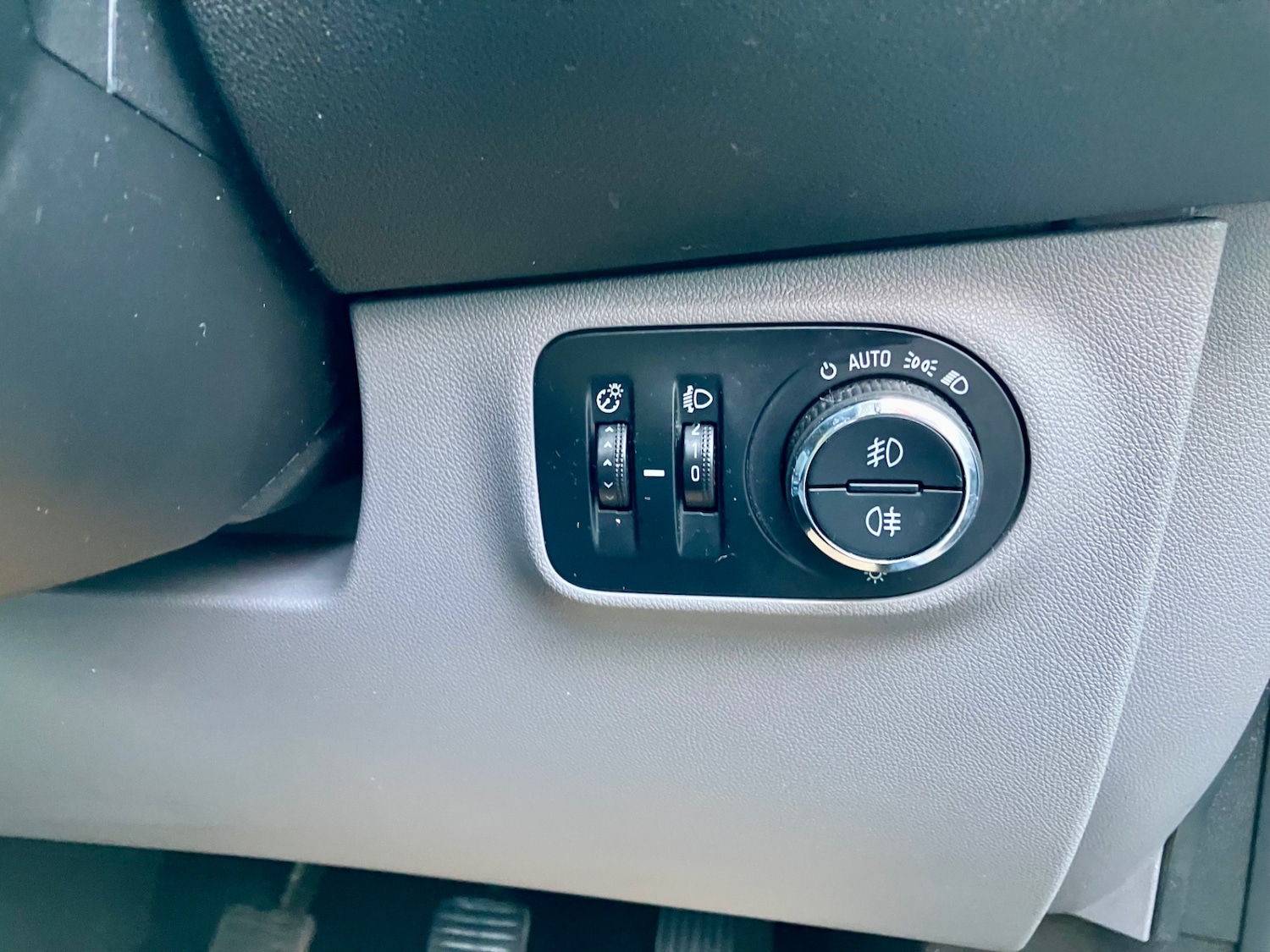 Used Vauxhall Corsa 2015 for sale - 77976894: Photo 16