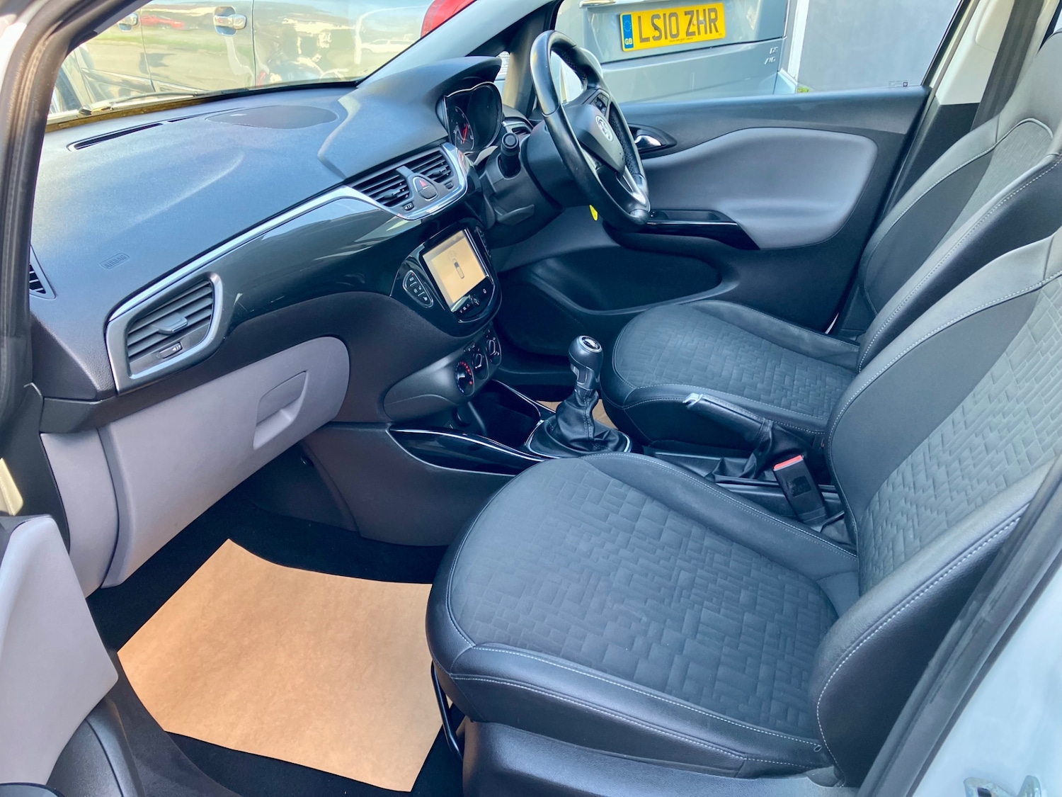 Used Vauxhall Corsa 2015 for sale - 77976894: Photo 9