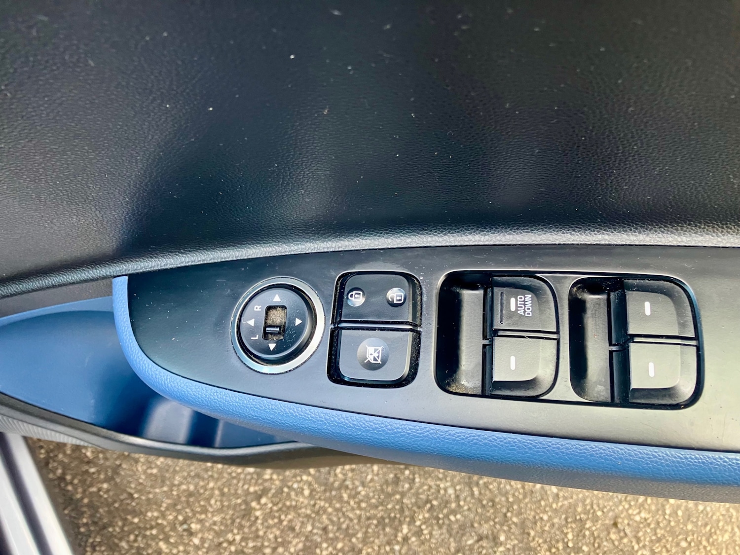 Used Hyundai i10 2014 for sale - 77198089: Photo 13