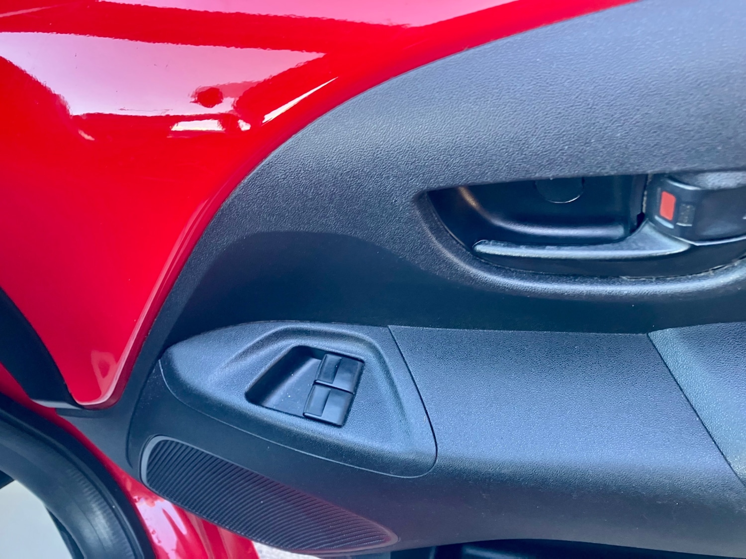 Used Peugeot 108 2016 for sale - 77125365: Photo 12