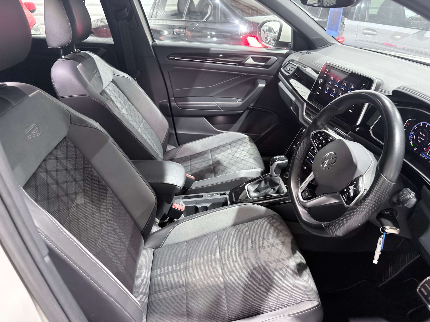 Used Volkswagen T-Roc 2022 for sale - 77363695: Photo 18