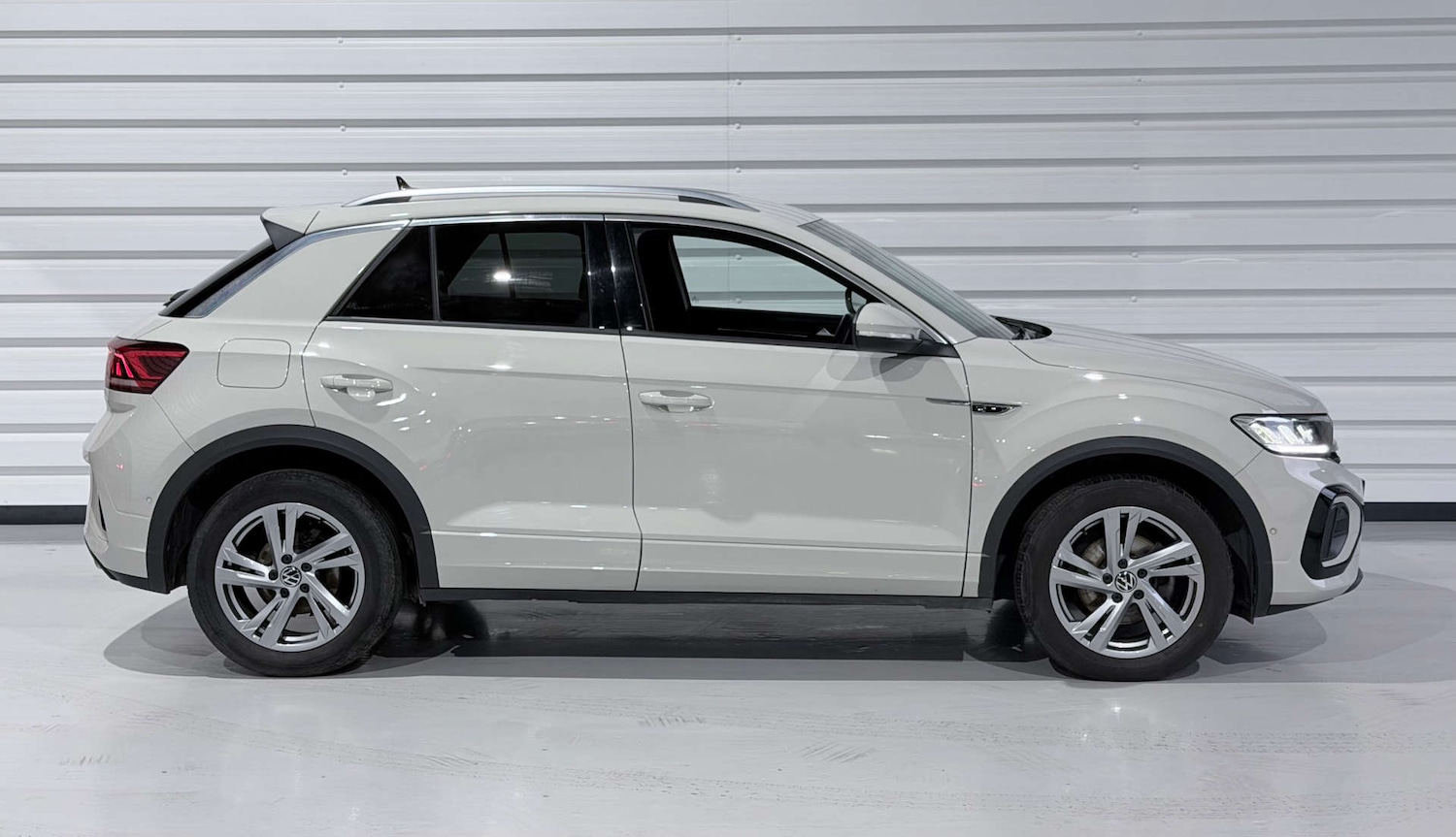 Used Volkswagen T-Roc 2022 for sale - 77363695: Photo 9