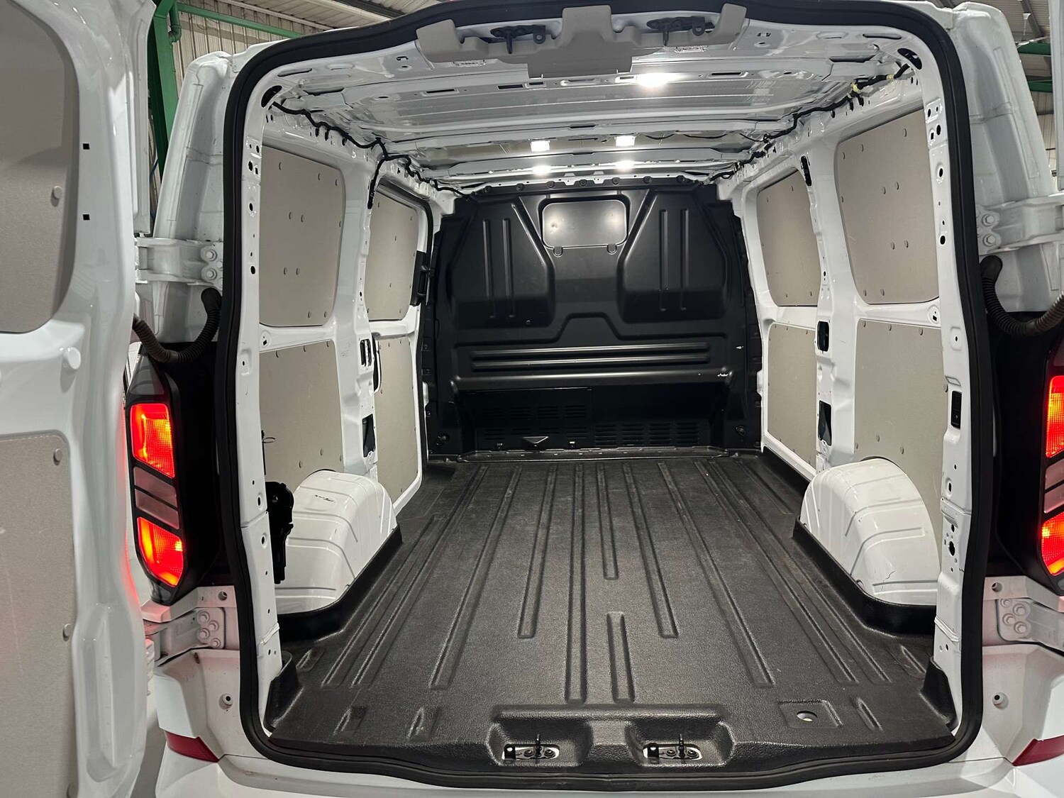 Used Ford Transit Custom 2024 for sale - 77363704: Photo 37