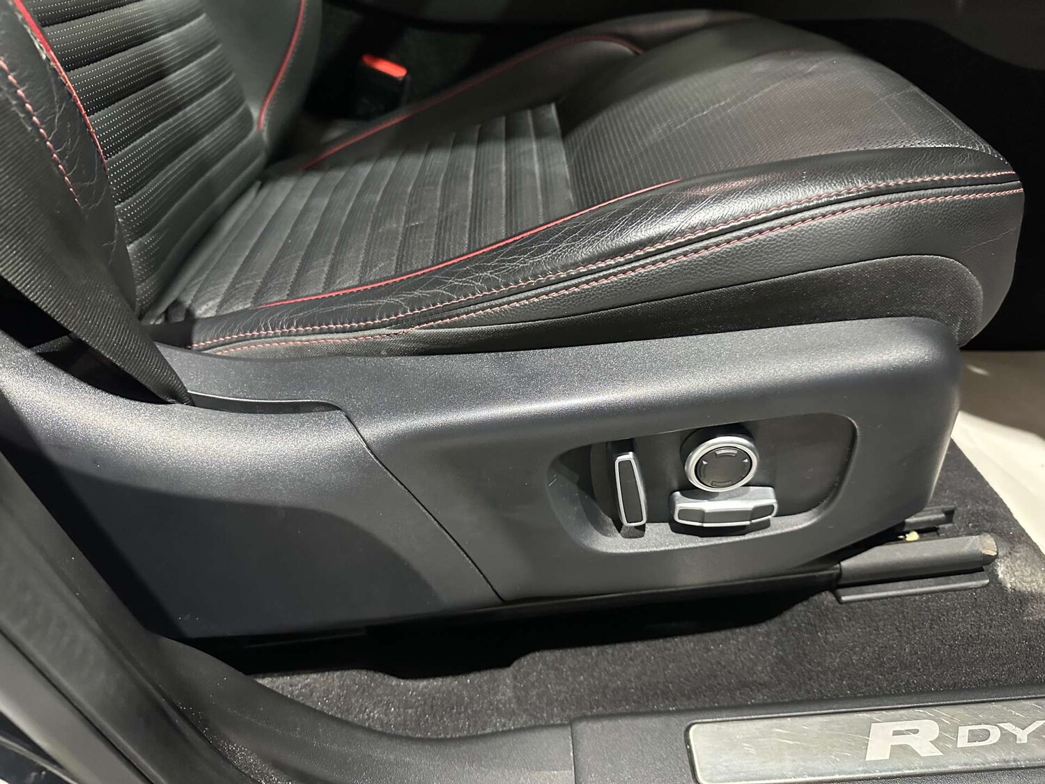 Used Land Rover Discovery Sport 2021 for sale - 77363698: Photo 29