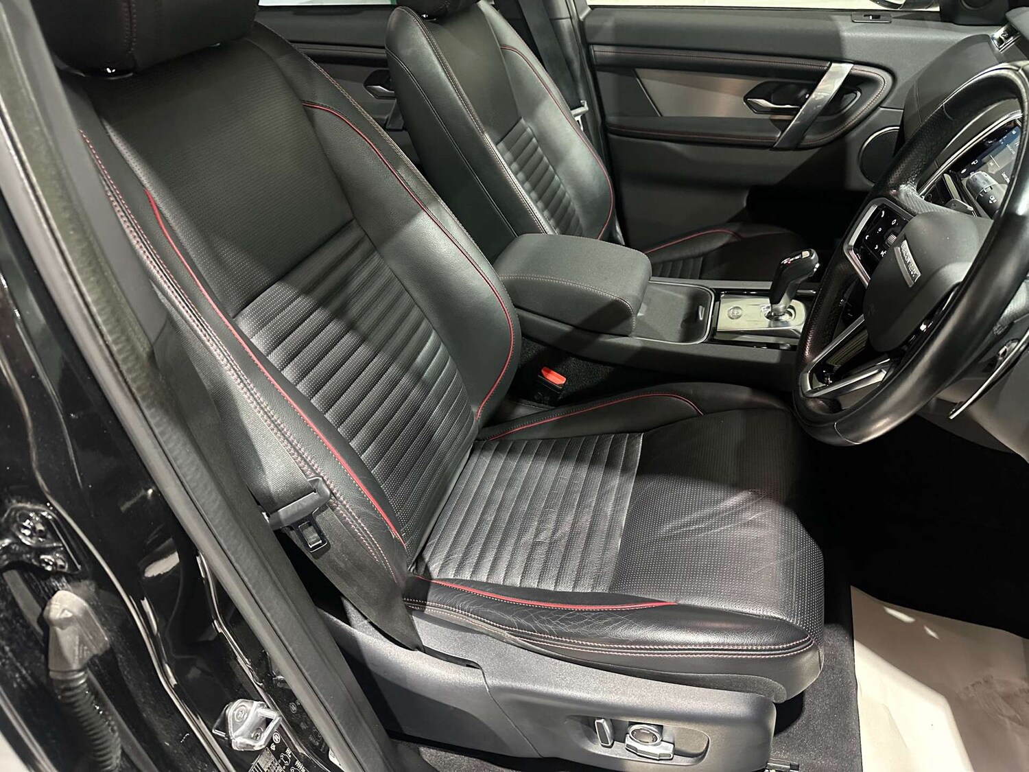 Used Land Rover Discovery Sport 2021 for sale - 77363698: Photo 30