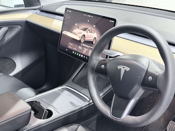 Used Tesla Model Y 2023 for sale - 79276734: Photo
