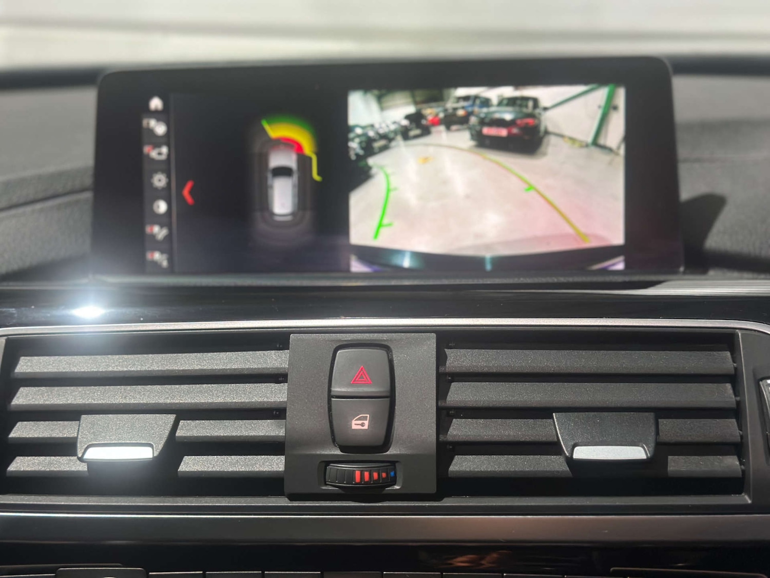 Used BMW 3 Series 2018 for sale - 77363690: Photo 17