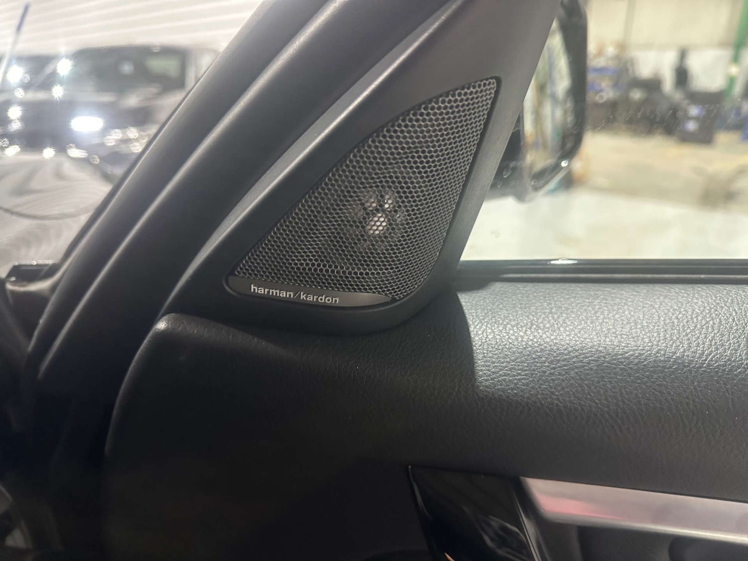 Used BMW 3 Series 2018 for sale - 77363690: Photo 43