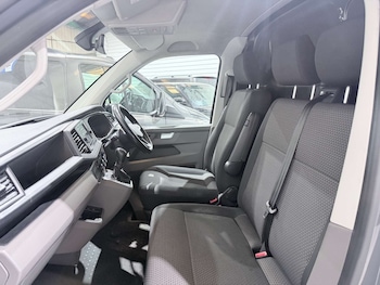 Used Volkswagen Transporter 2022 for sale - 79517132: Photo