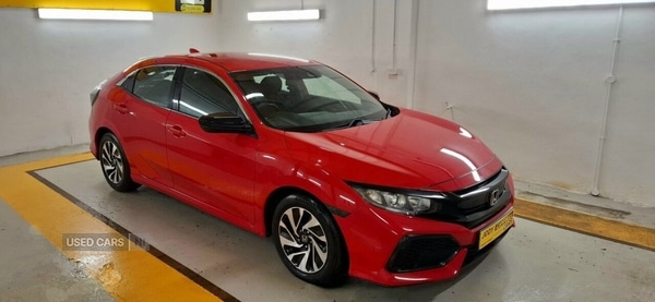 Used Honda Civic 2018 for sale - 76271129: Photo 2