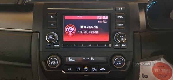 Used Honda Civic 2018 for sale - 76271129: Photo 29