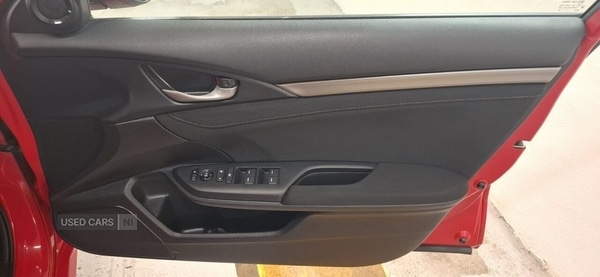 Used Honda Civic 2018 for sale - 76271129: Photo 37