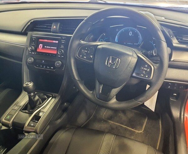 Used Honda Civic 2018 for sale - 76271129: Photo 3