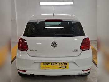 Used Volkswagen Polo 2017 for sale - 75340372: Photo