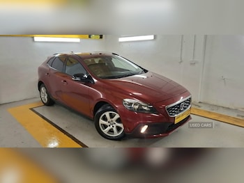 Used Volvo V40 2015 for sale - 79084911: Photo