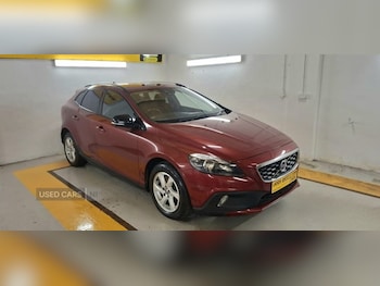 Used Volvo V40 2015 for sale - 79084911: Photo