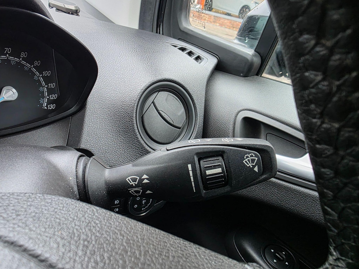 Used Ford Tourneo Courier 2020 for sale - 77376133: Photo 17