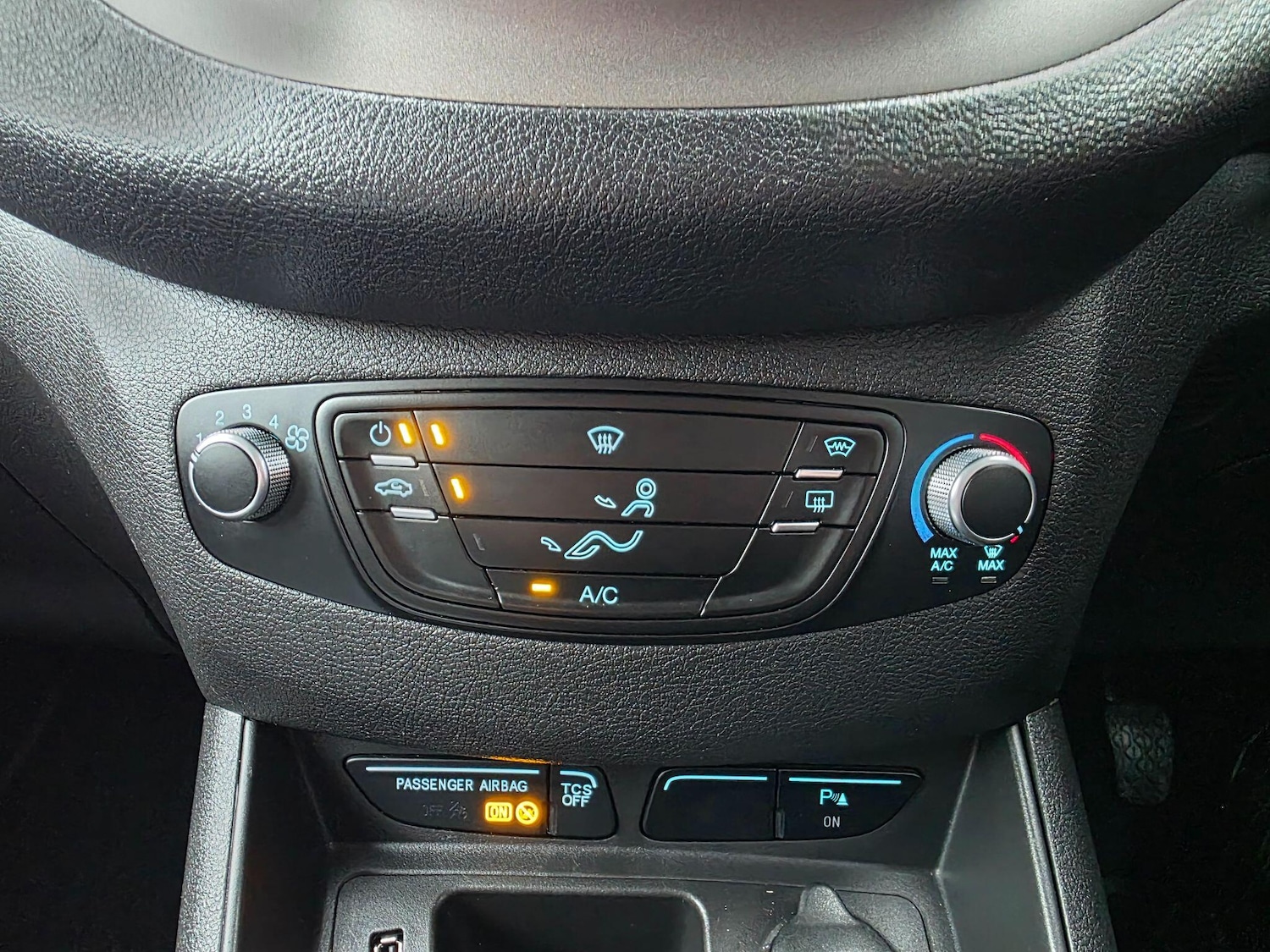 Used Ford Tourneo Courier 2020 for sale - 77376133: Photo 23