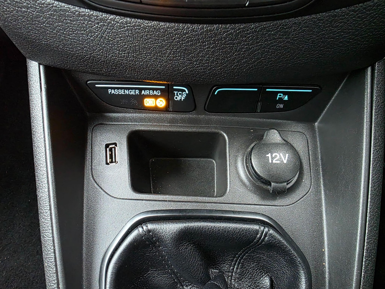 Used Ford Tourneo Courier 2020 for sale - 77376133: Photo 24