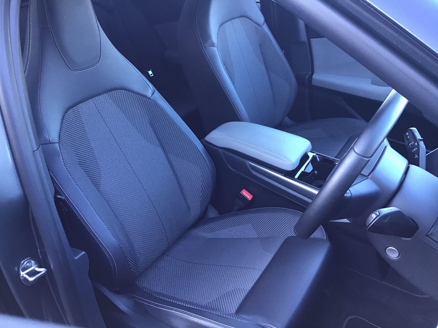 Used Ford Explorer 2024 for sale - 77400593: Photo 11