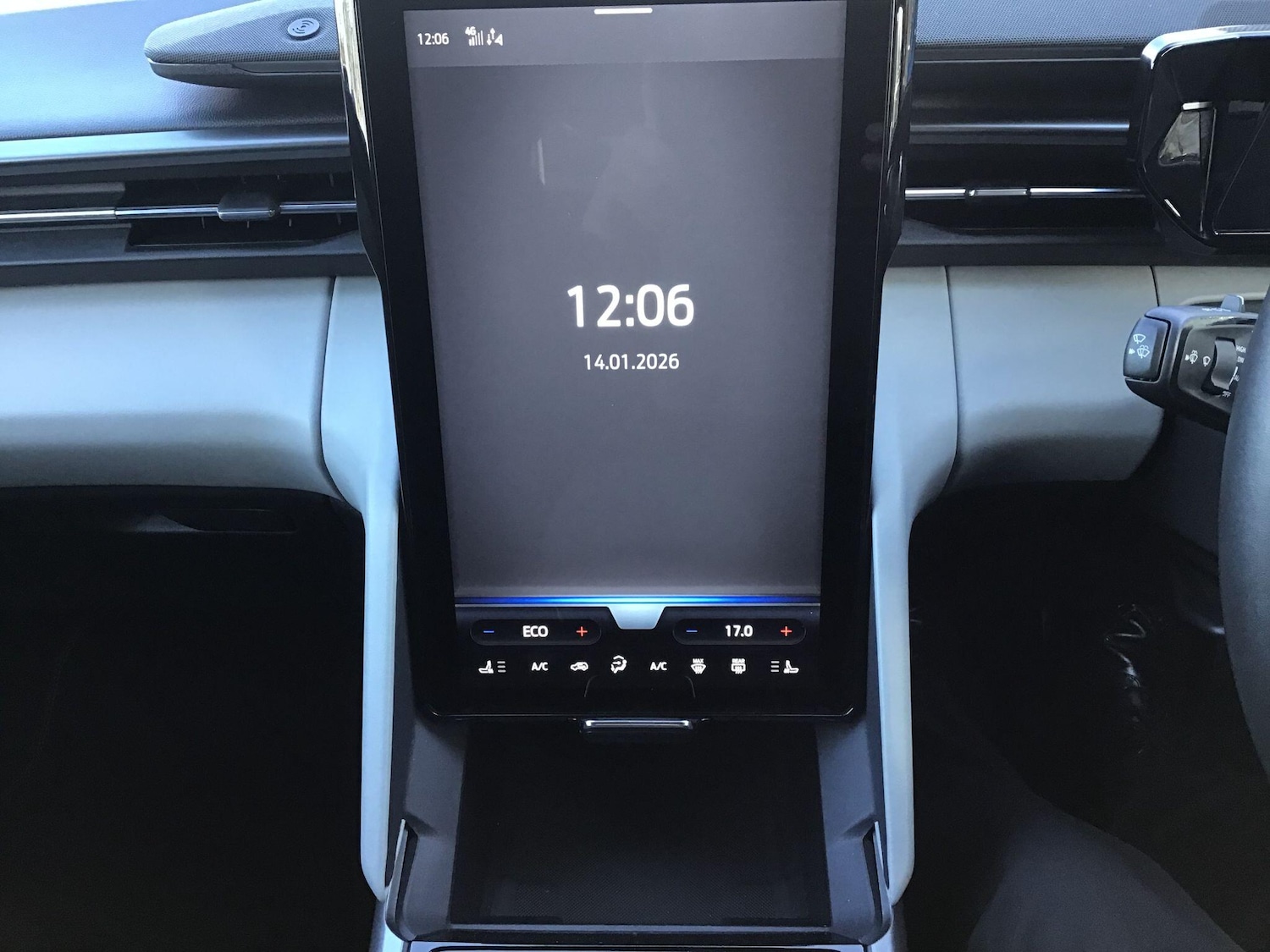 Used Ford Explorer 2024 for sale - 77400593: Photo 20