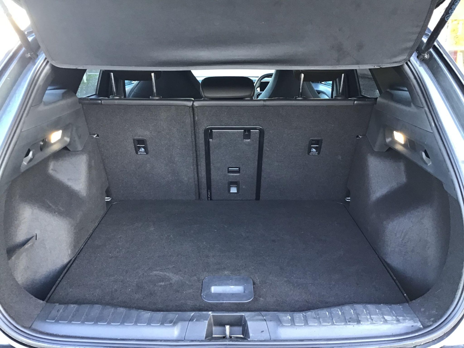 Used Ford Explorer 2024 for sale - 77400593: Photo 8