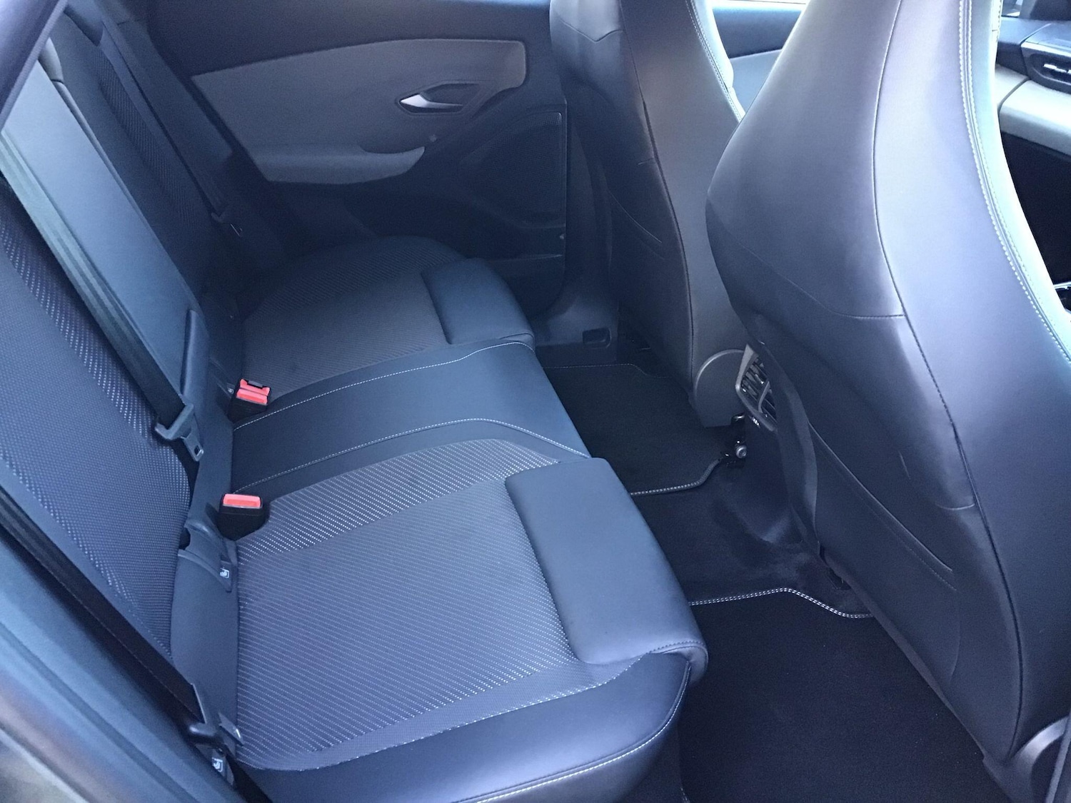 Used Ford Explorer 2024 for sale - 77400593: Photo 9