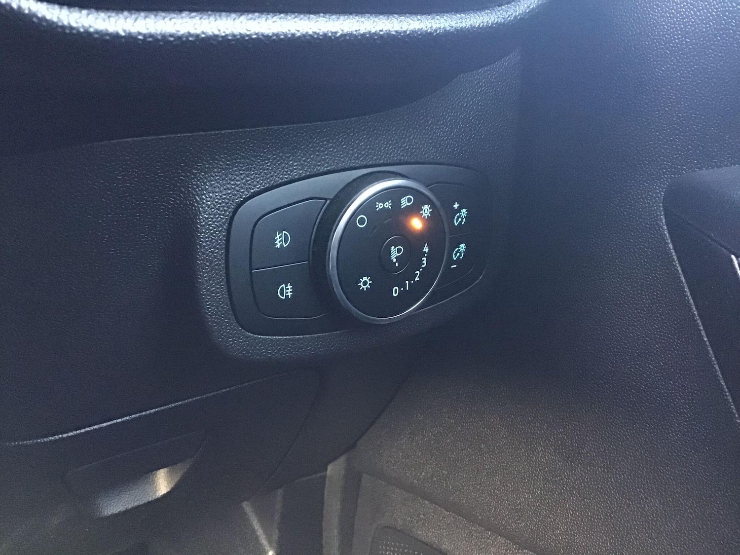 Used Ford Fiesta 2018 for sale - 76898287: Photo 25