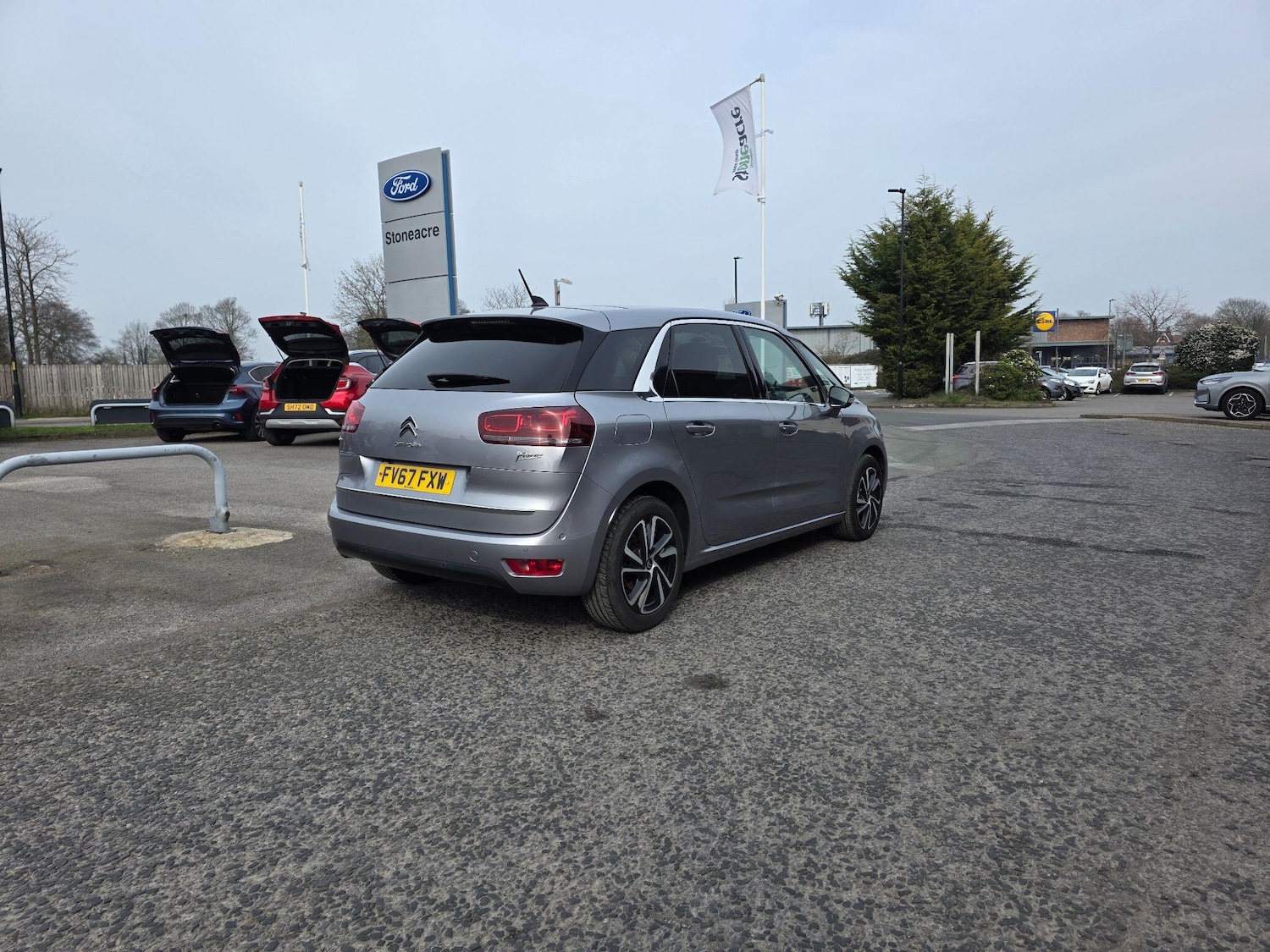 Used Citroen C4 Picasso 2018 for sale - 77977950: Photo 3