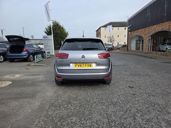 Used Citroen C4 Picasso 2018 for sale - 77977950: Photo