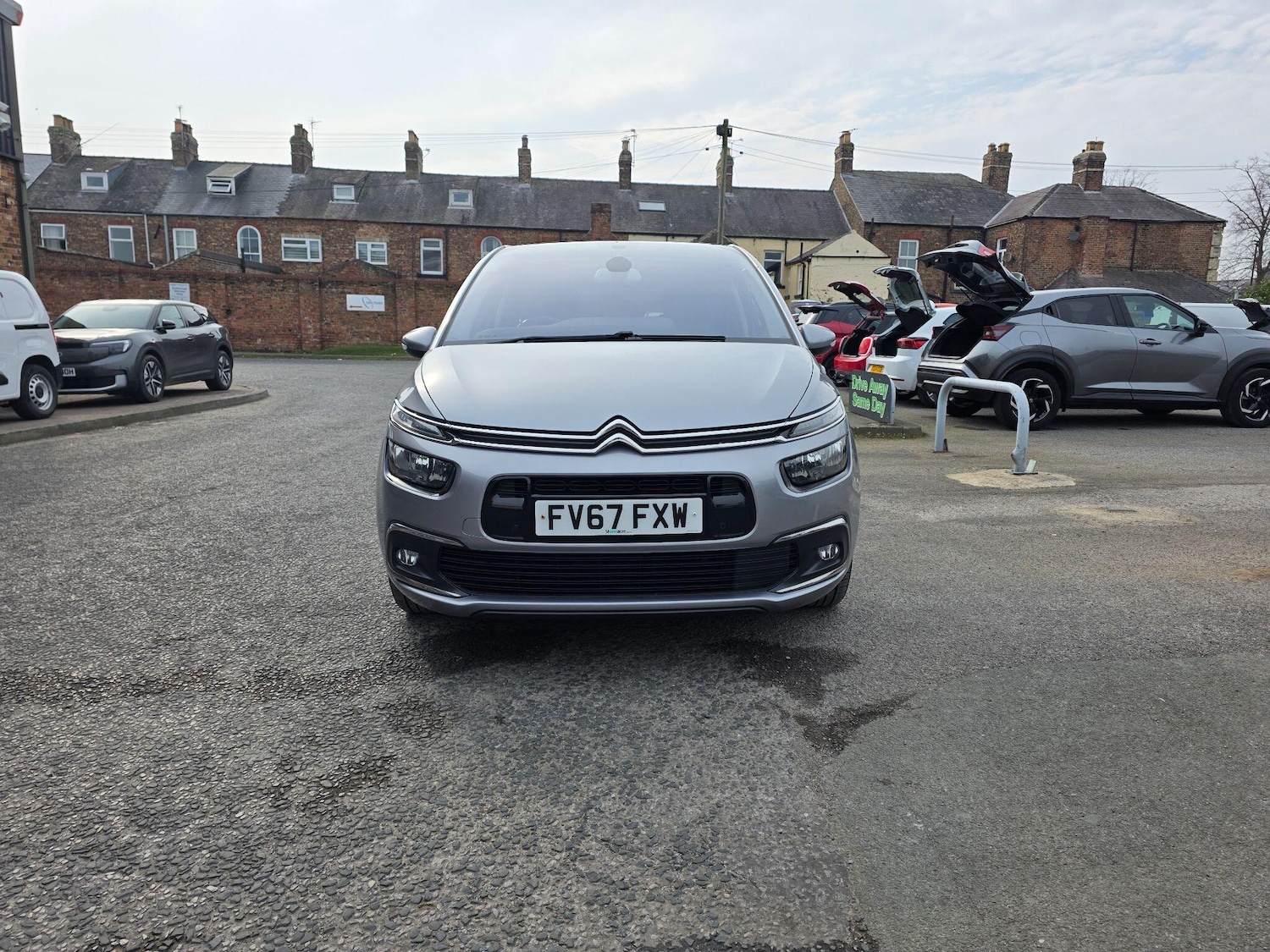 Used Citroen C4 Picasso 2018 for sale - 77977950: Photo 8