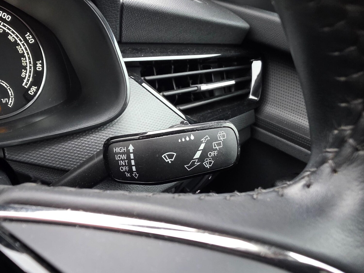 Used Skoda Kamiq 2020 for sale - 77376172: Photo 17