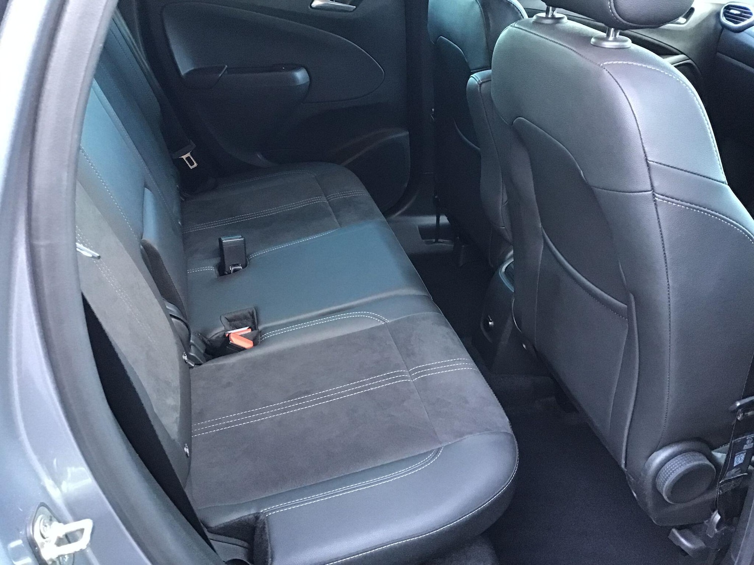 Used Vauxhall Crossland 2022 for sale - 77215133: Photo 11