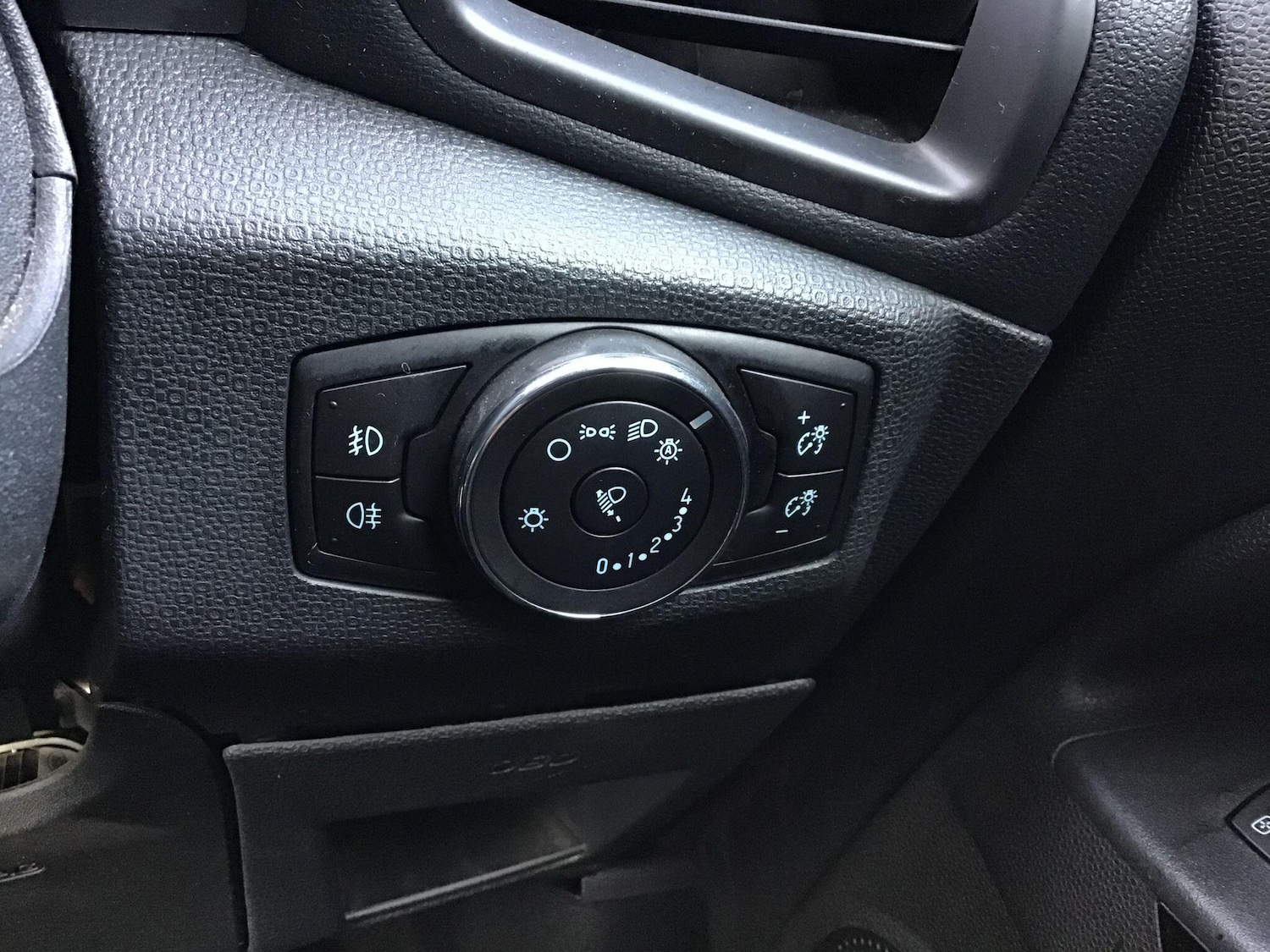 Used Ford Ecosport 2018 for sale - 76408898: Photo 24