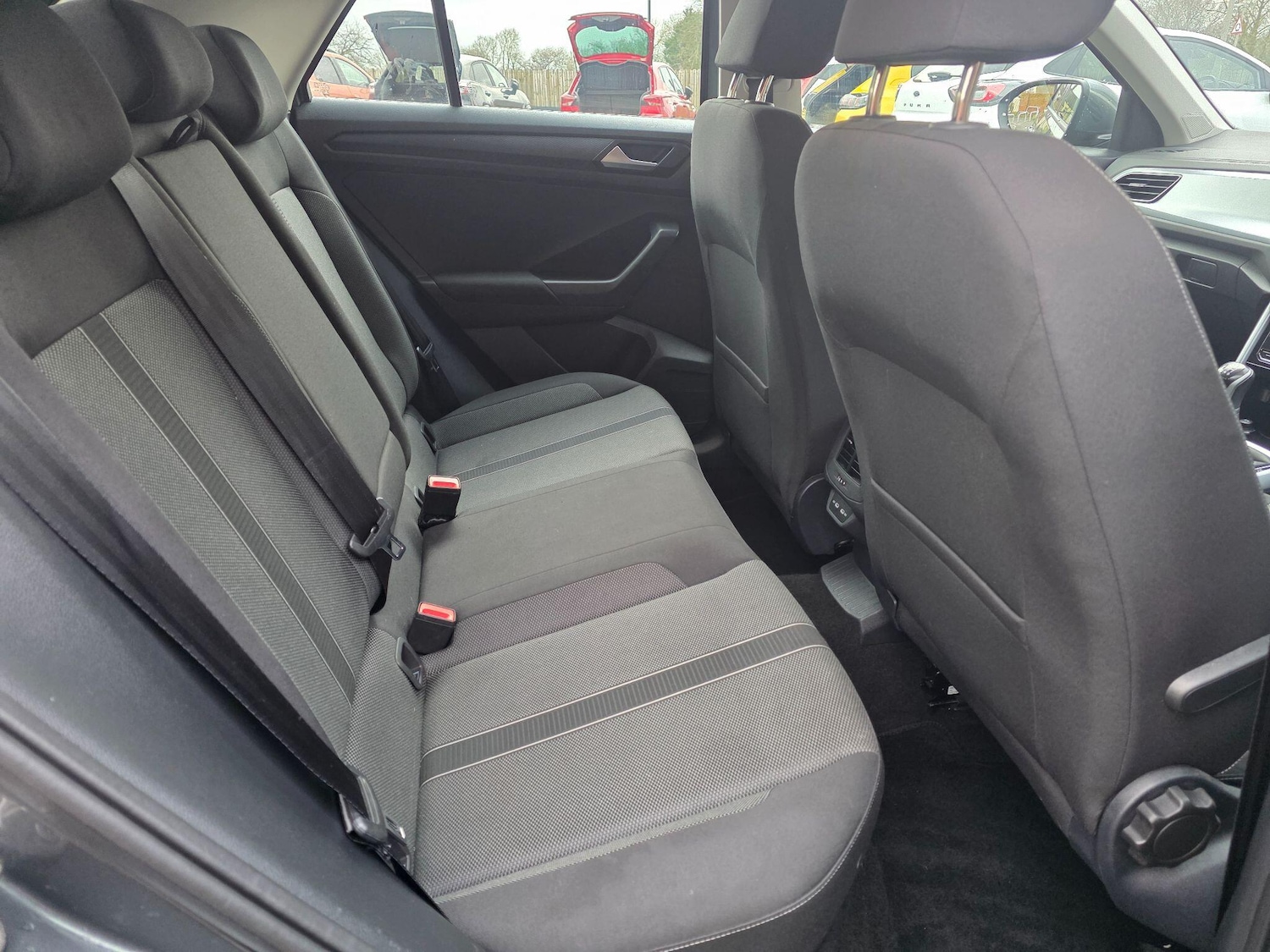 Used Volkswagen T-Roc for sale - 77290776: Photo 11